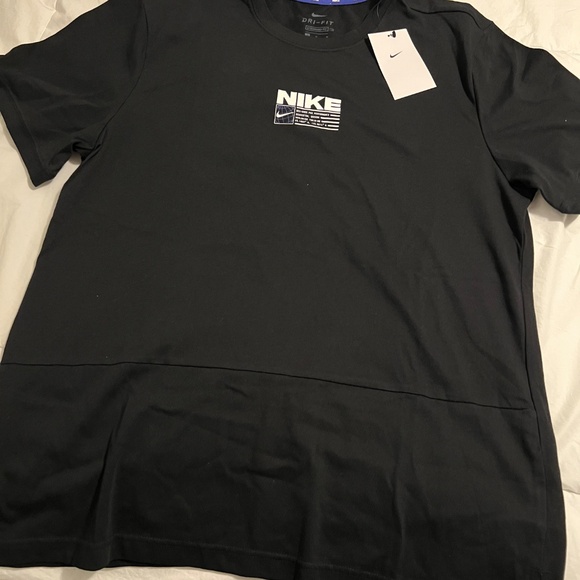 Nike T-shirt - Picture 4 of 4